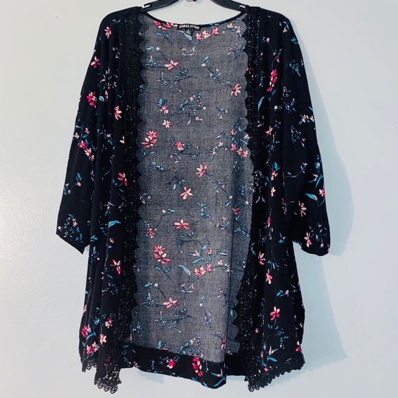 Moral Fiber Jackets & Blazers - Black Floral Kimono